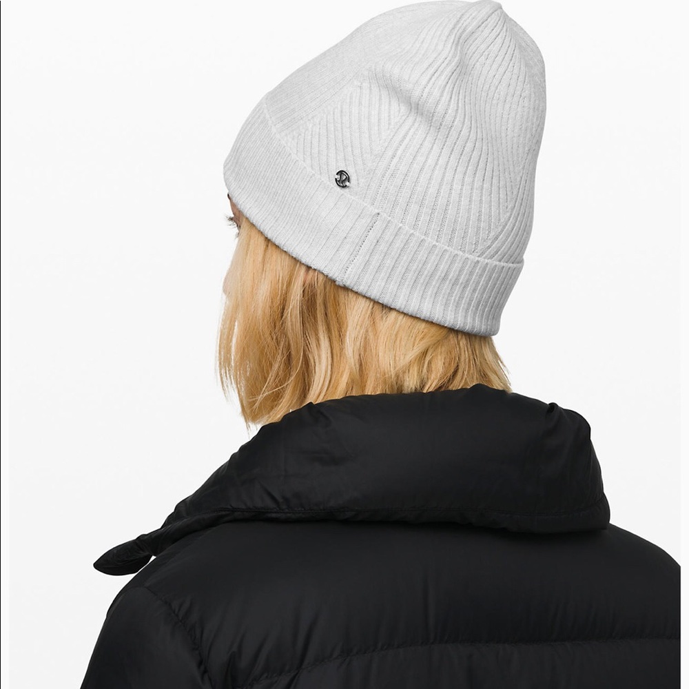 Lululemon grey beanie hat
